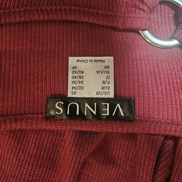 VENUS Maroon Long Sleeve Ribbed Cut-Out Top - Picture 10 of 10